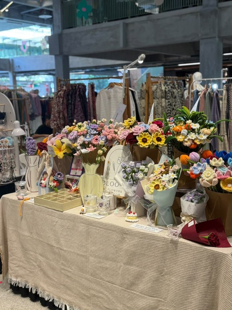 Bloomie’s pop-up table displaying handmade flowers and gift arrangements